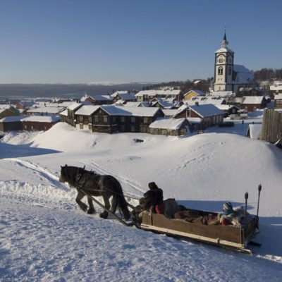 Romantisk vintertur til Røros nordmannsreiser, norden, norge, røros