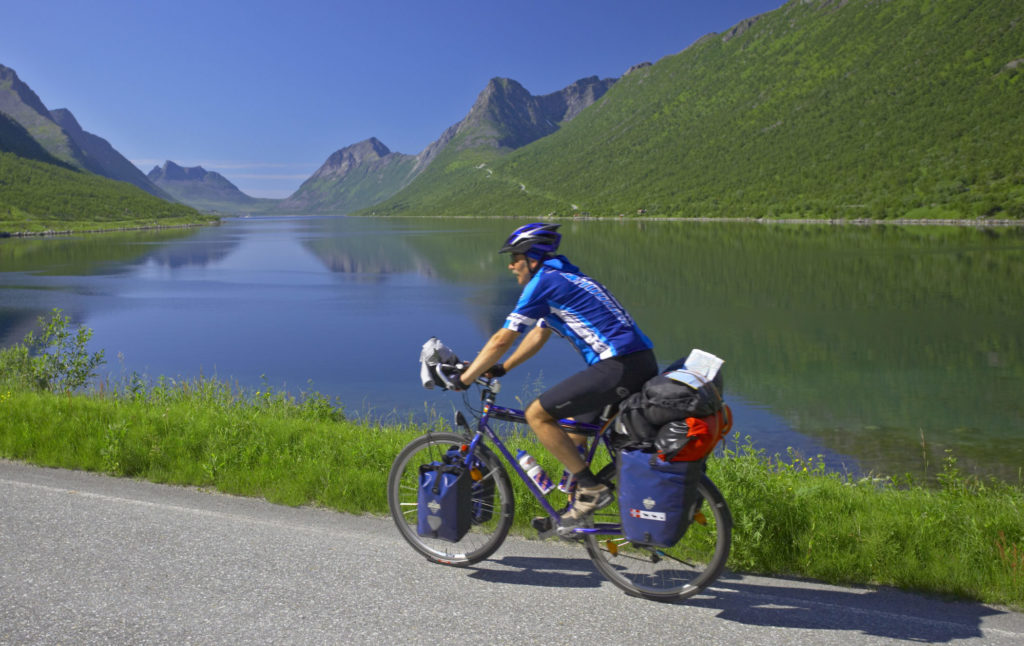 På elsykkel rundt Senja, nordmannsreiser, norden, norge