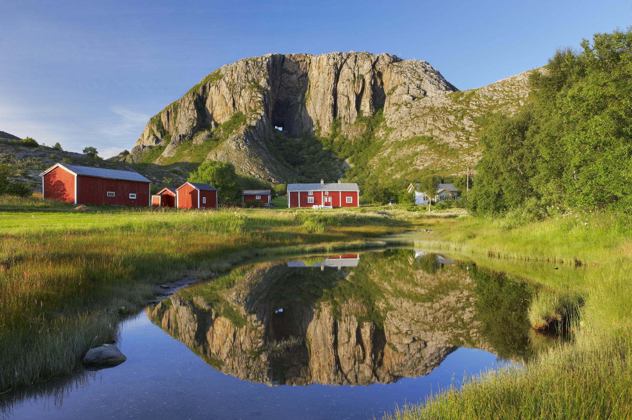 Tur til Helgelandskysten med øyhopping, matopplevelser og Hurtigruten, Norge, nordmannsreiser, norden