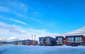 Snøscootertur til Isfjord Radio på Svalbard I Nordmanns-Reiser