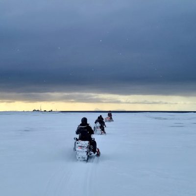 Snøscootertur til Isfjord Radio på Svalbard I Nordmanns-Reiser