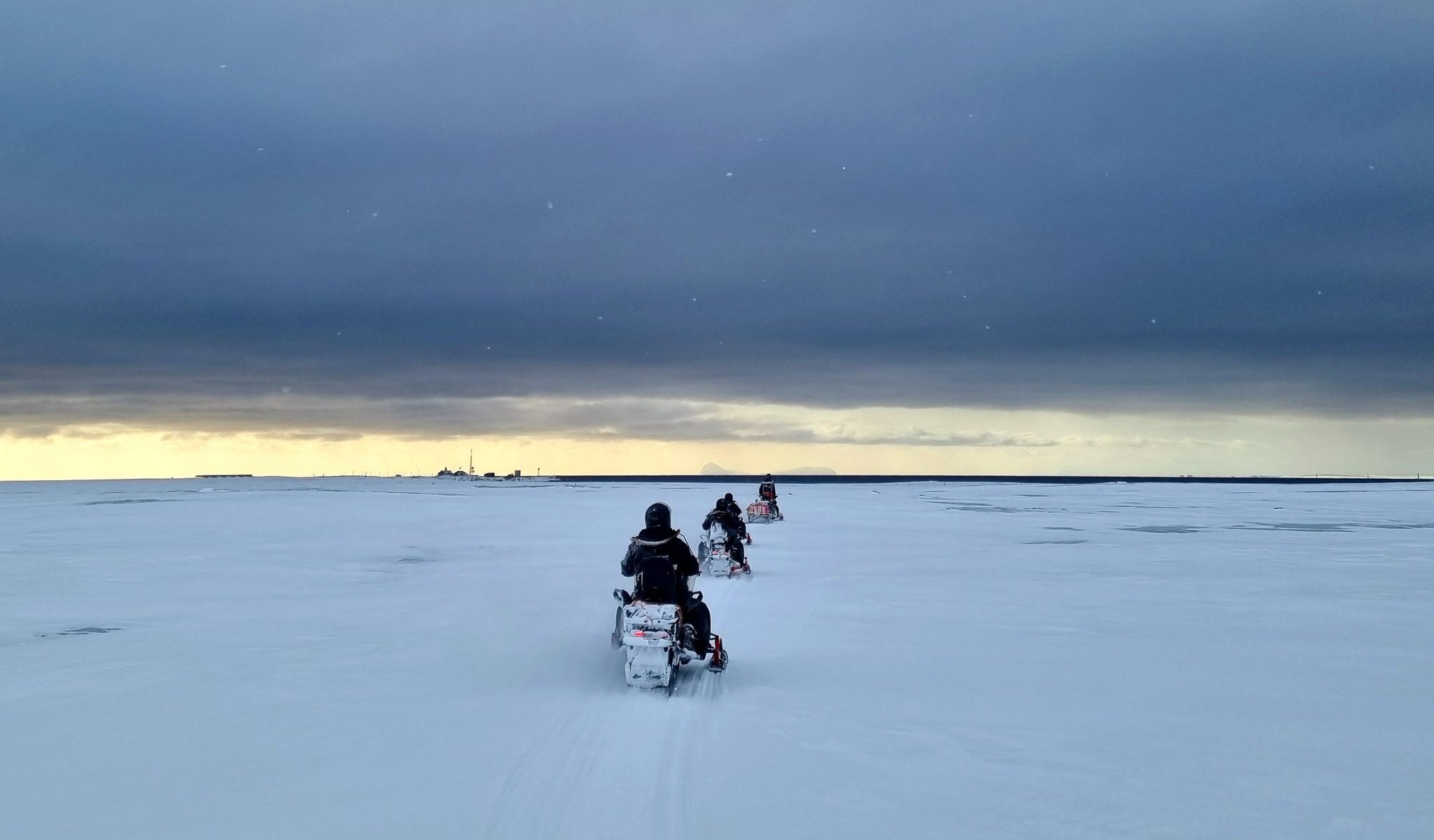 Snøscootertur til Isfjord Radio på Svalbard I Nordmanns-Reiser