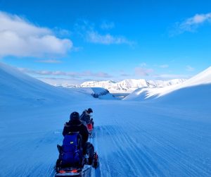 Snøscootertur til Isfjord Radio på Svalbard I Nordmanns-Reiser
