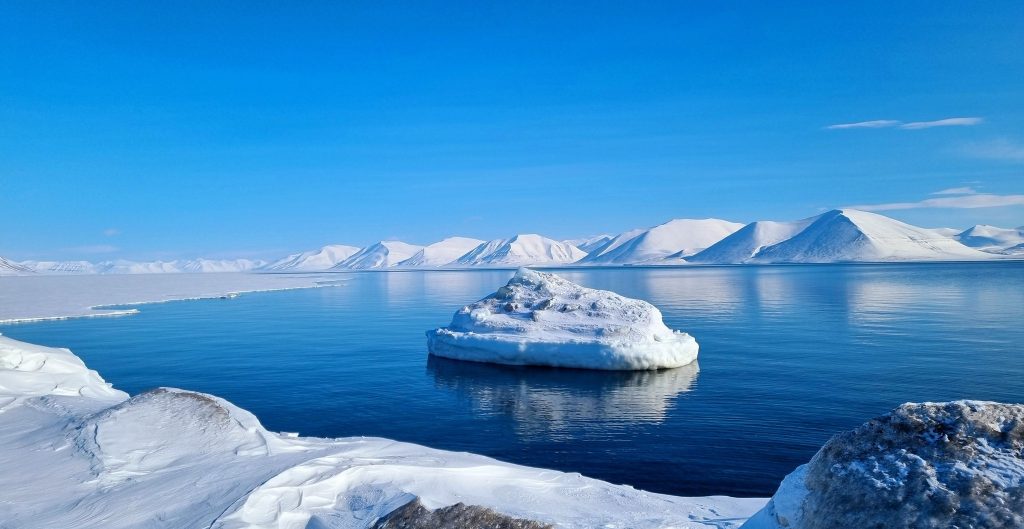 Snøscootertur til Isfjord Radio på Svalbard I Nordmanns-Reiser
