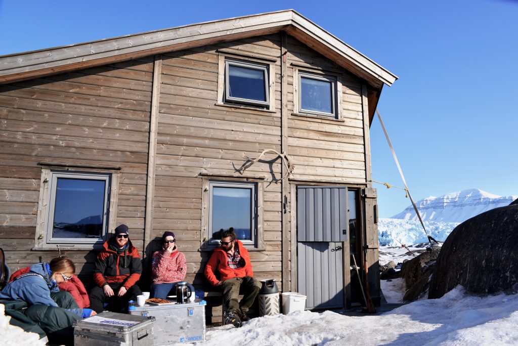 Fire dagers opplevelsestur til Nordenskiöld Lodge på Svalbard Nordenskjiold Lodge Basecamp Explorer Svalbard med Nordmanns-Reiser